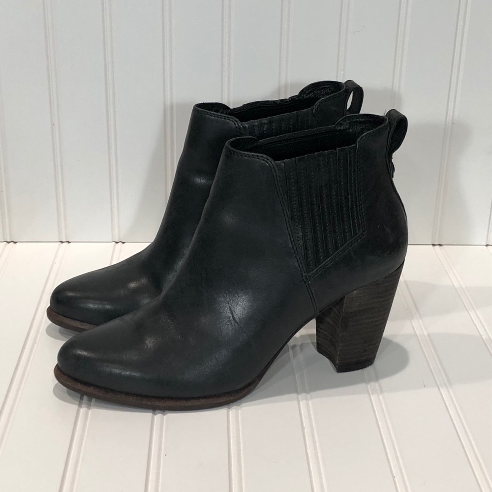 UGG Poppy Ankle Boots Soft Leather